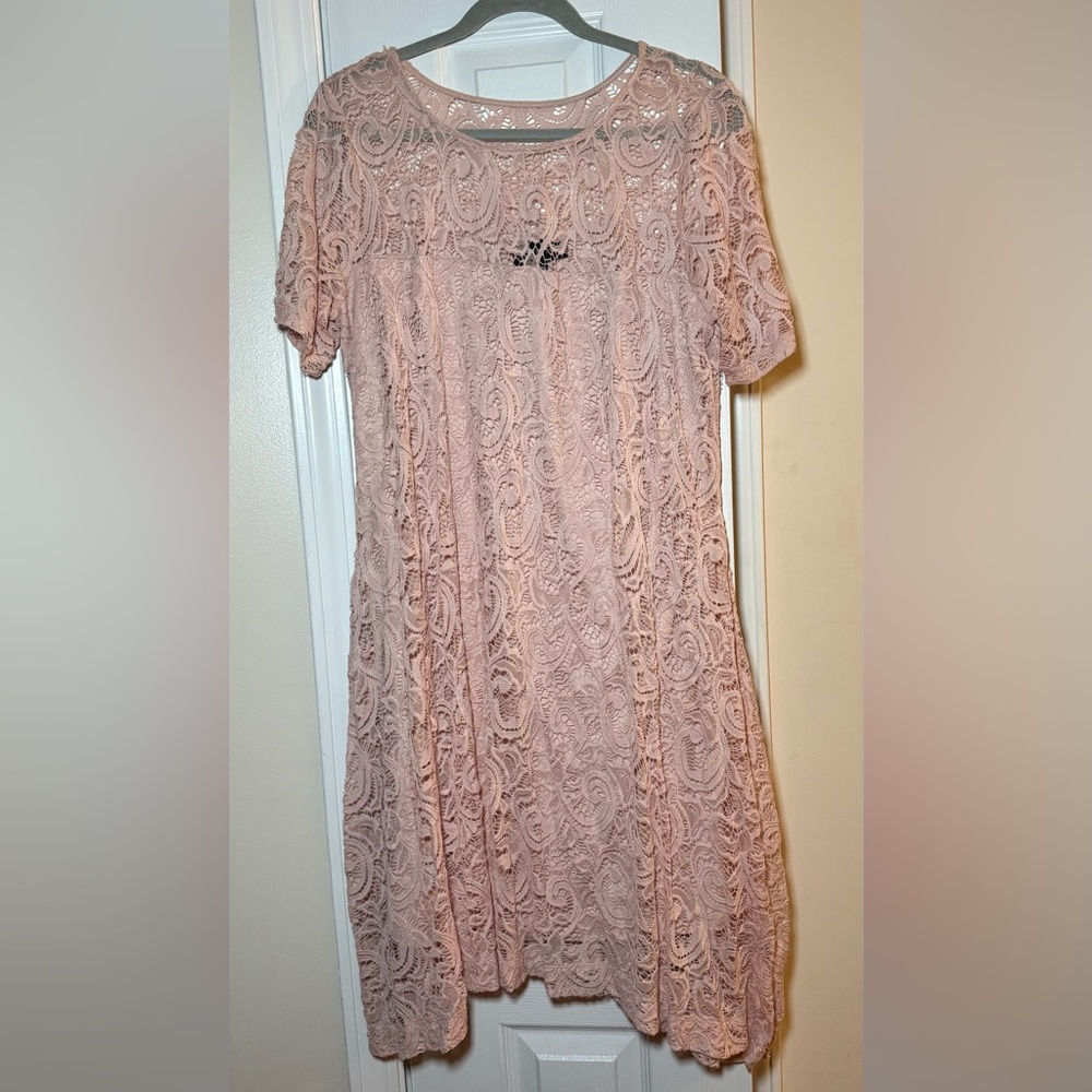 Lane Bryant Women’s Pink Lace Short Sleeve Dress- Size 14/16